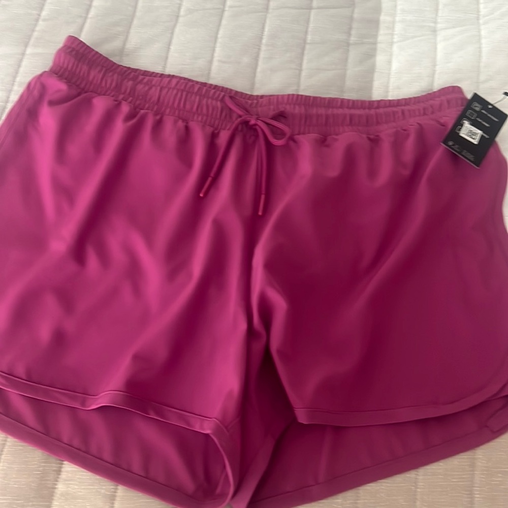 NWT (IDEOLOGY) ladies shorts size XL